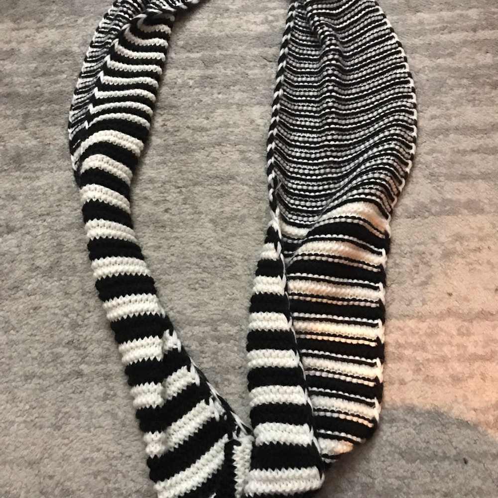 Infinity Scarf - Picture 2 of 3